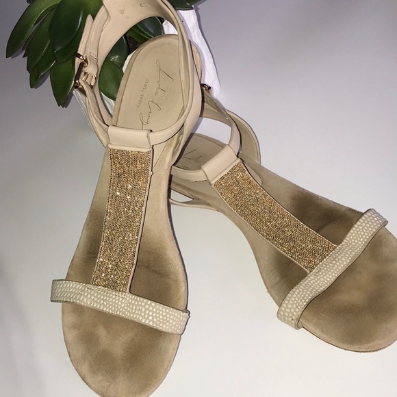 Lola Cruz jeweled - Picture 2 of 8